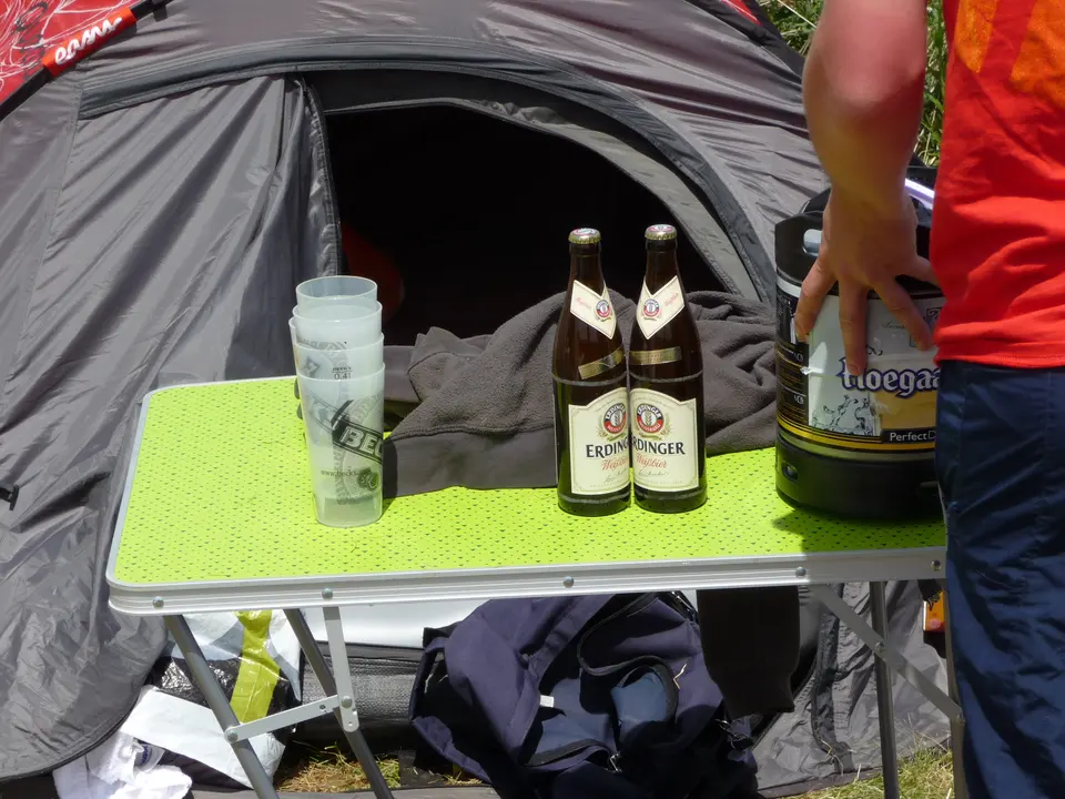 Erdinger et fût : l'apéro du camping
