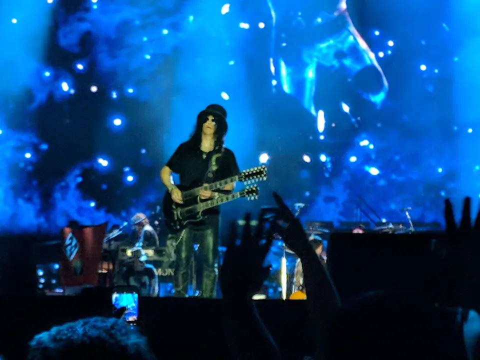 Slash et sa double manche