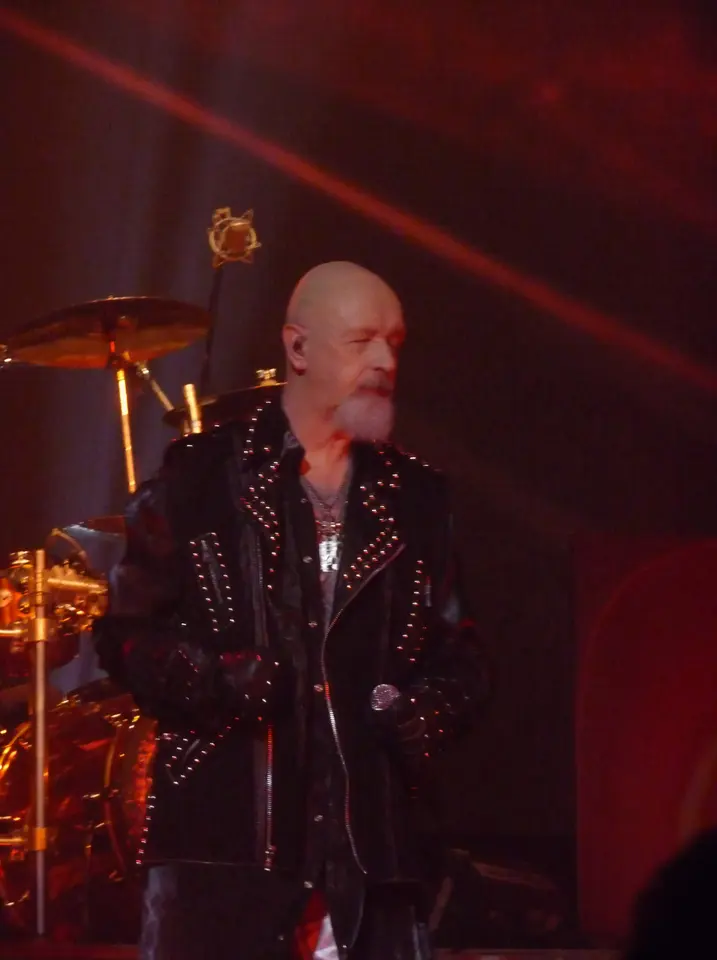 Rob Halford, veste cloutée