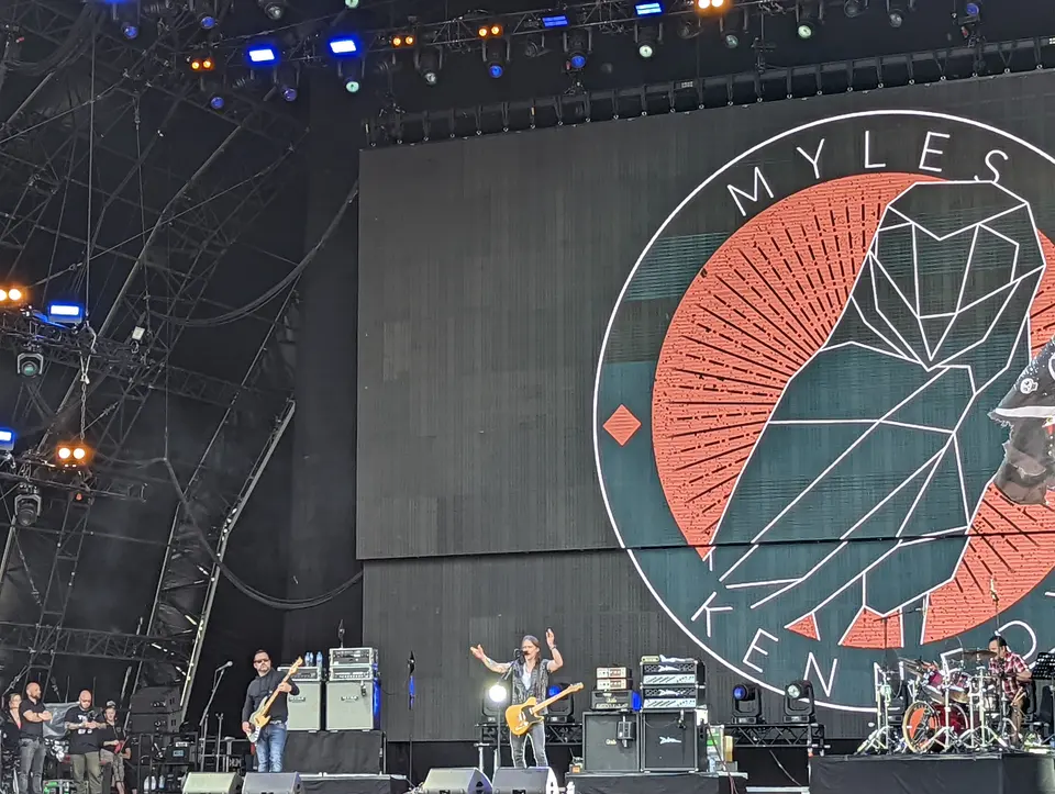 Le hibou géant de Myles Kennedy