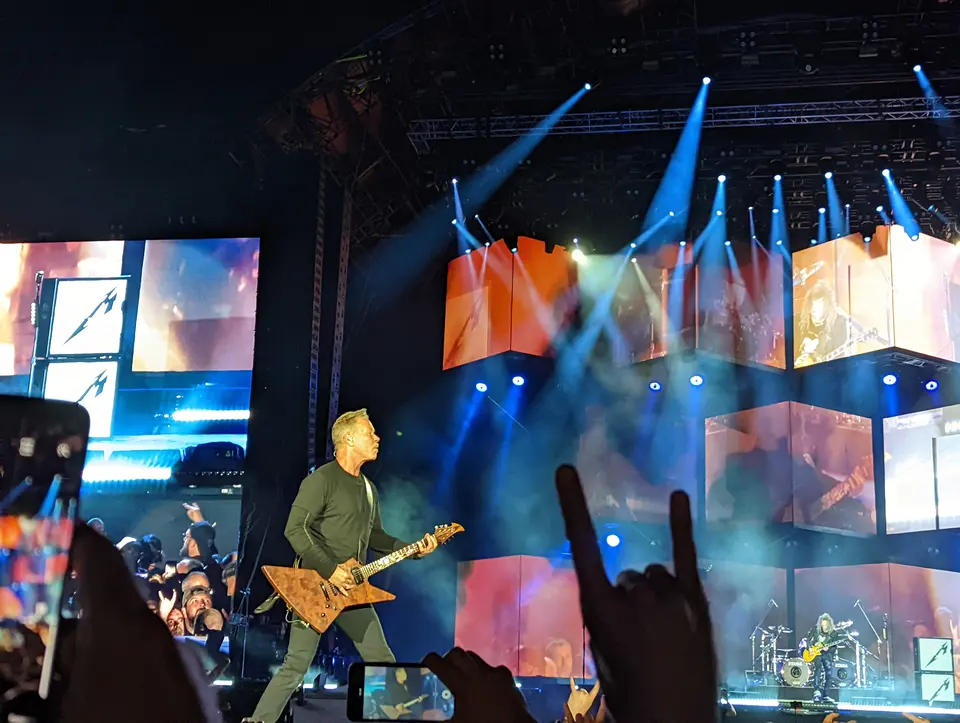 Hetfield et sa guitare Explorer