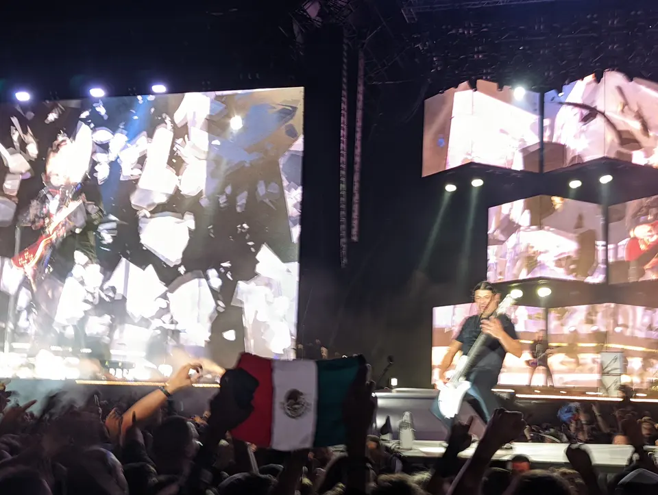 Un drapeau mexicain dans la foule