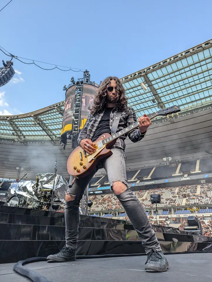 Mammoth WVH, Les Paul en plein jour