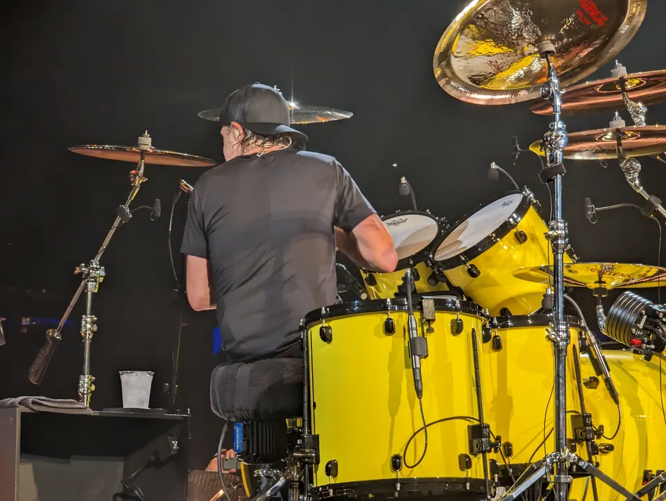 Dans le dos de Lars Ulrich