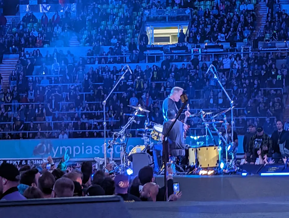 Ambiance bleue, stade plein