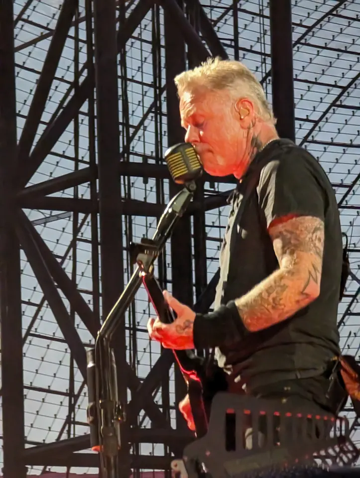 James Hetfield au micro