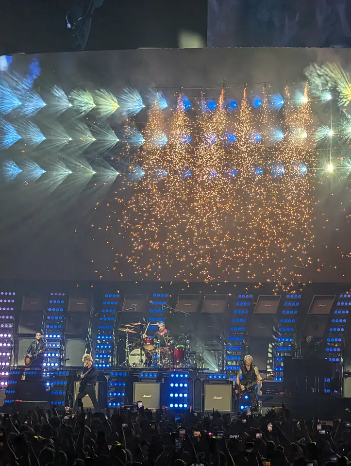 Cascade dorée pour le final