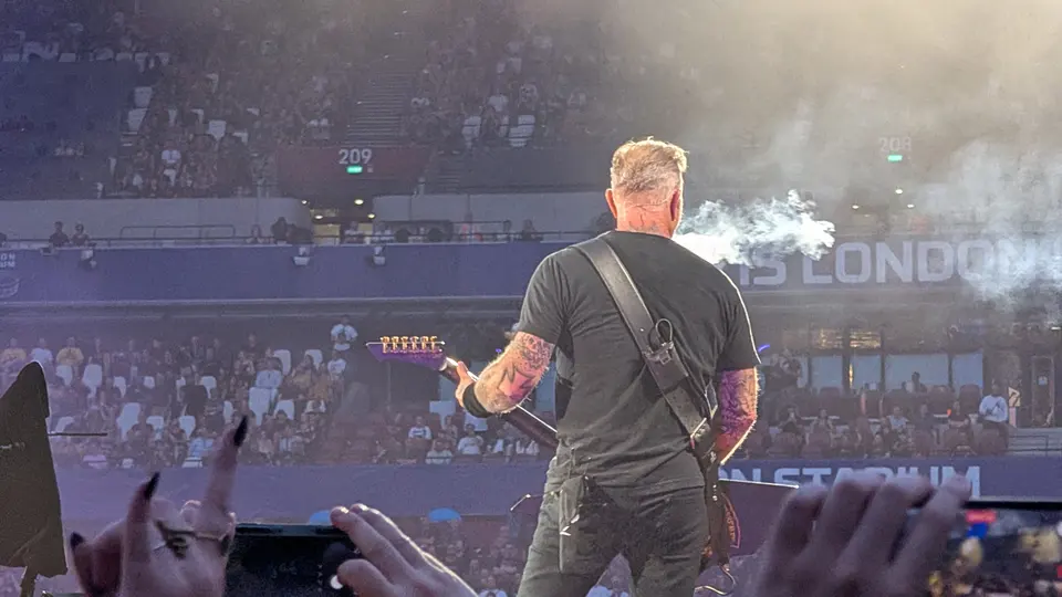 Hetfield face au stade